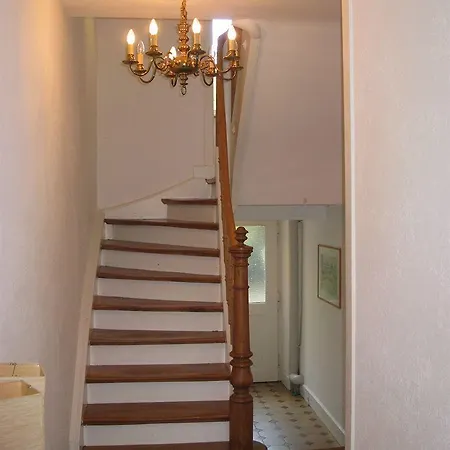 Unique Serviced Living @ Airport Line Апартаменты Базель
