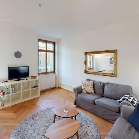 Unique Serviced Living @ Airport Line *